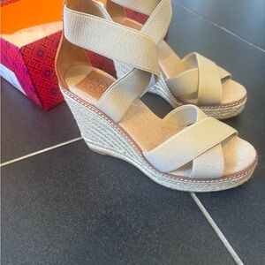 Tory Burch Frieda Tan Espadrille Wedges Size 8